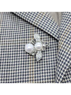 ✨Elegant Vintage Style Pearl Bee Brooch Silver Sparkling Crystals Insect Pin New